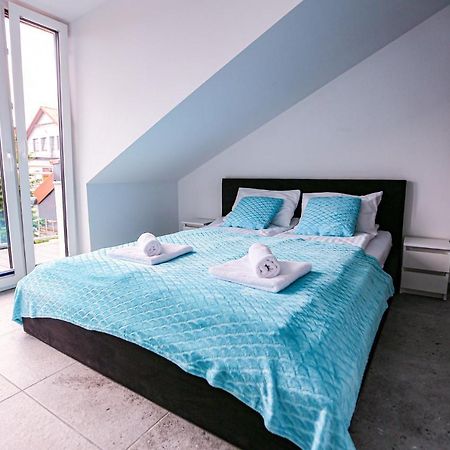 Apart Baltyk Pokoje & Apartamenty Łeba Extérieur photo