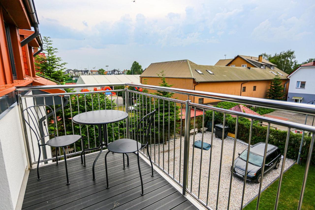 Apart Baltyk Pokoje & Apartamenty Łeba Extérieur photo