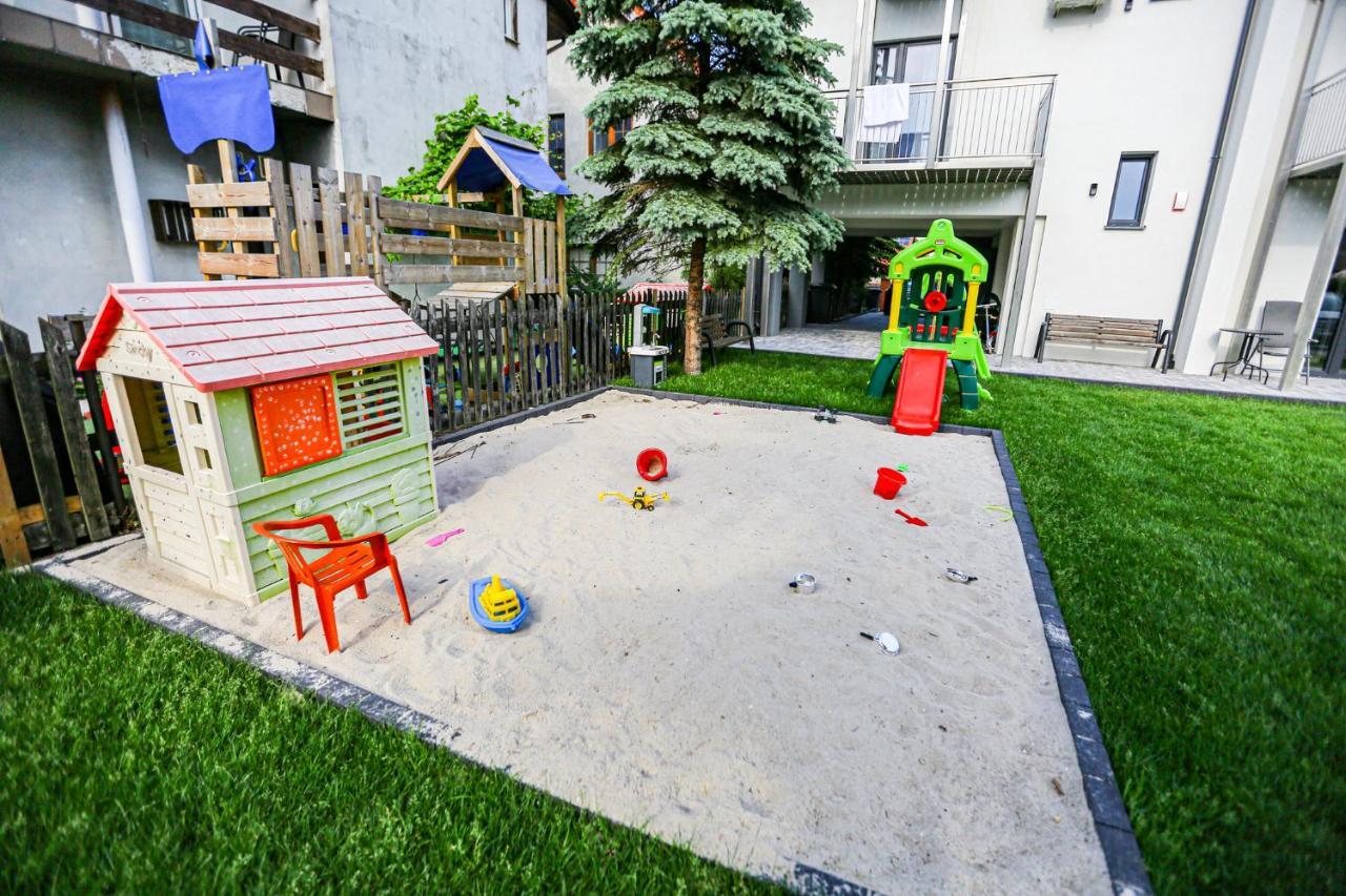 Apart Baltyk Pokoje & Apartamenty Łeba Extérieur photo