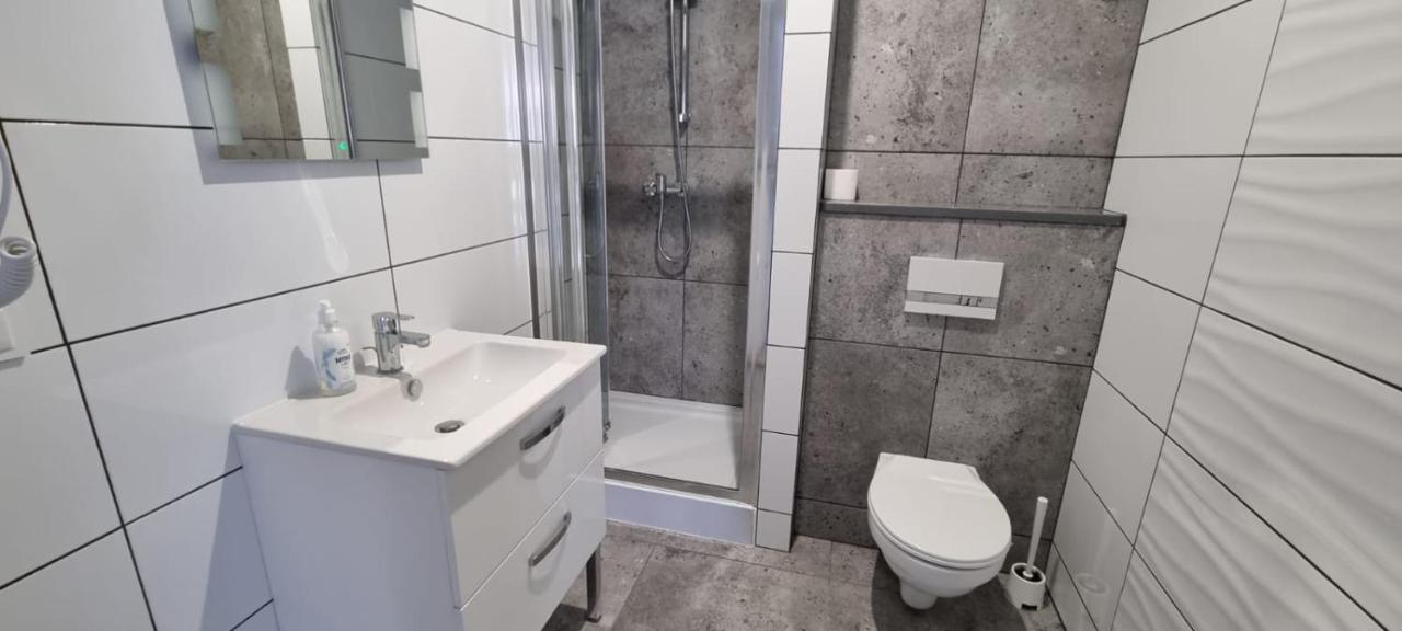 Apart Baltyk Pokoje & Apartamenty Łeba Extérieur photo